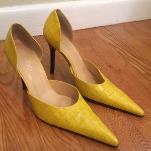 Yellow Heels
